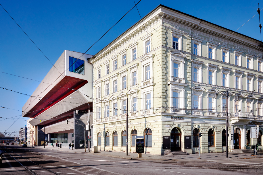 Bratislava pohľad zboku