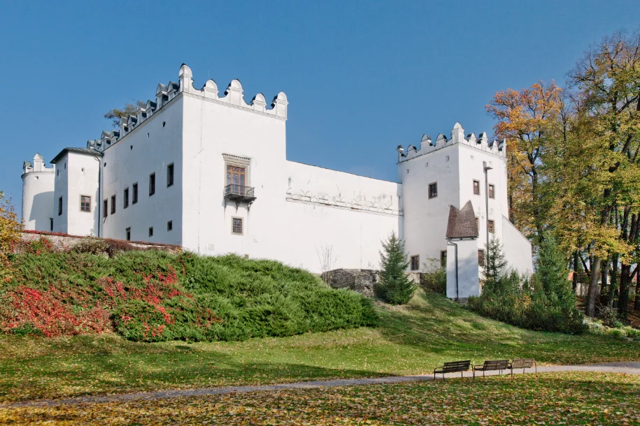 Kaštieľ Strážky 1